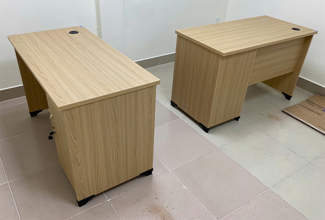 Bàn AT120SHL3C màu sắc trang nhã
