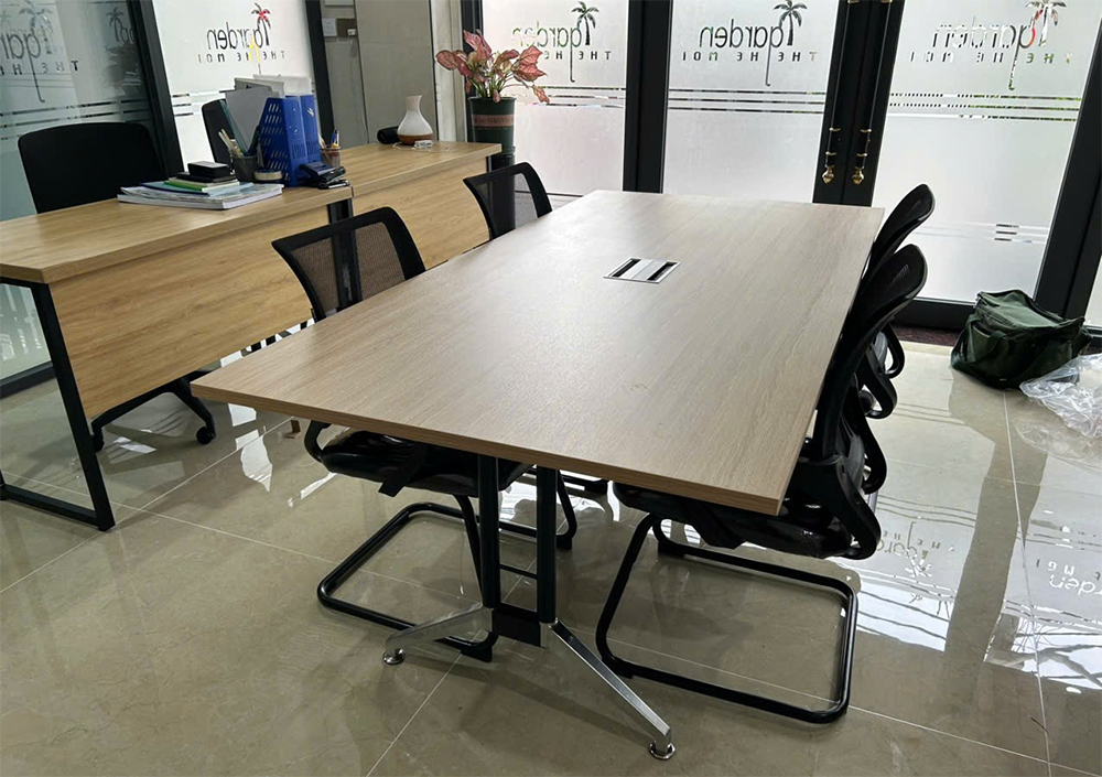Hình thực tế bàn họp LEH1810C12