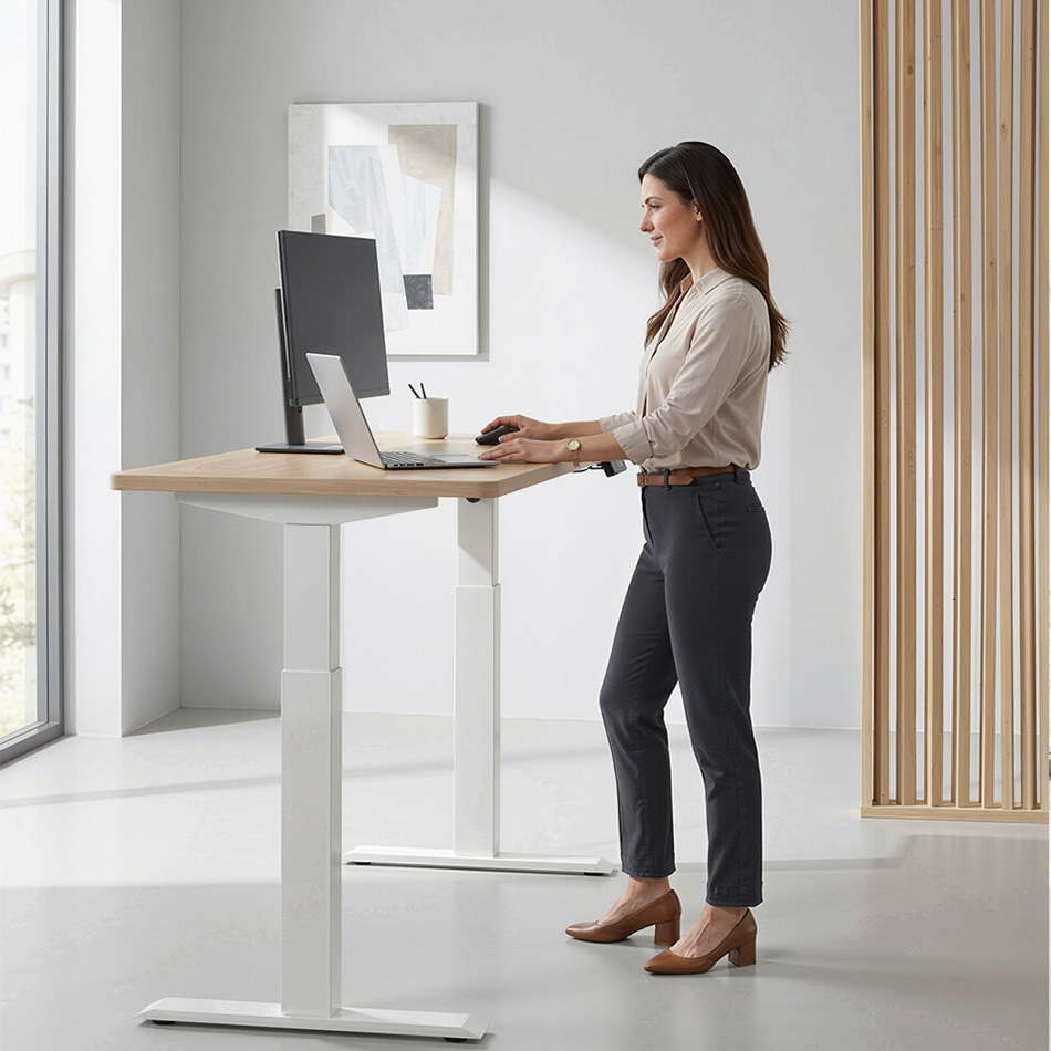 Làm việc với tư thế đứng cùng bàn nâng hạ BNH04 