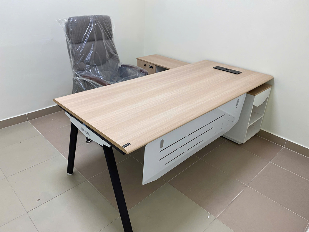 Hình thực tế bàn NTVP2018C17