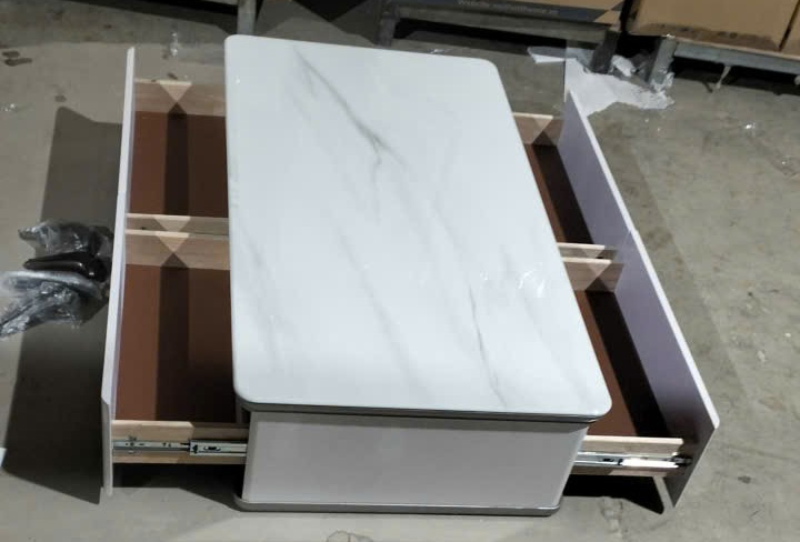 Bàn trà BSF507 có 4 ngăn kéo để đồ thuận tiện