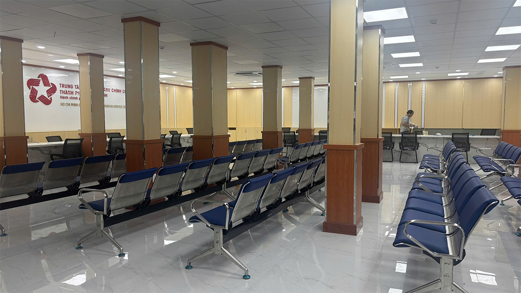 Băng chờ SS4 inox bọc đệm PVC tại công trình