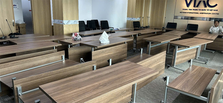 Hoàn thành việc lắp đặt bàn tại công trình VIAC