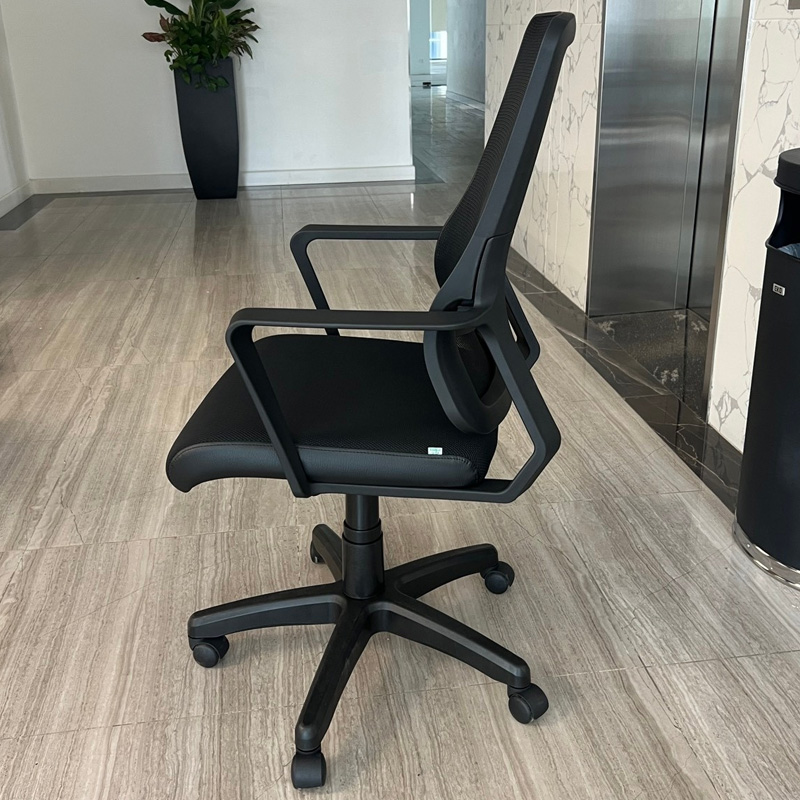 Ghế nhân viên GX245 kiểu dáng thanh thoát đẹp mắt