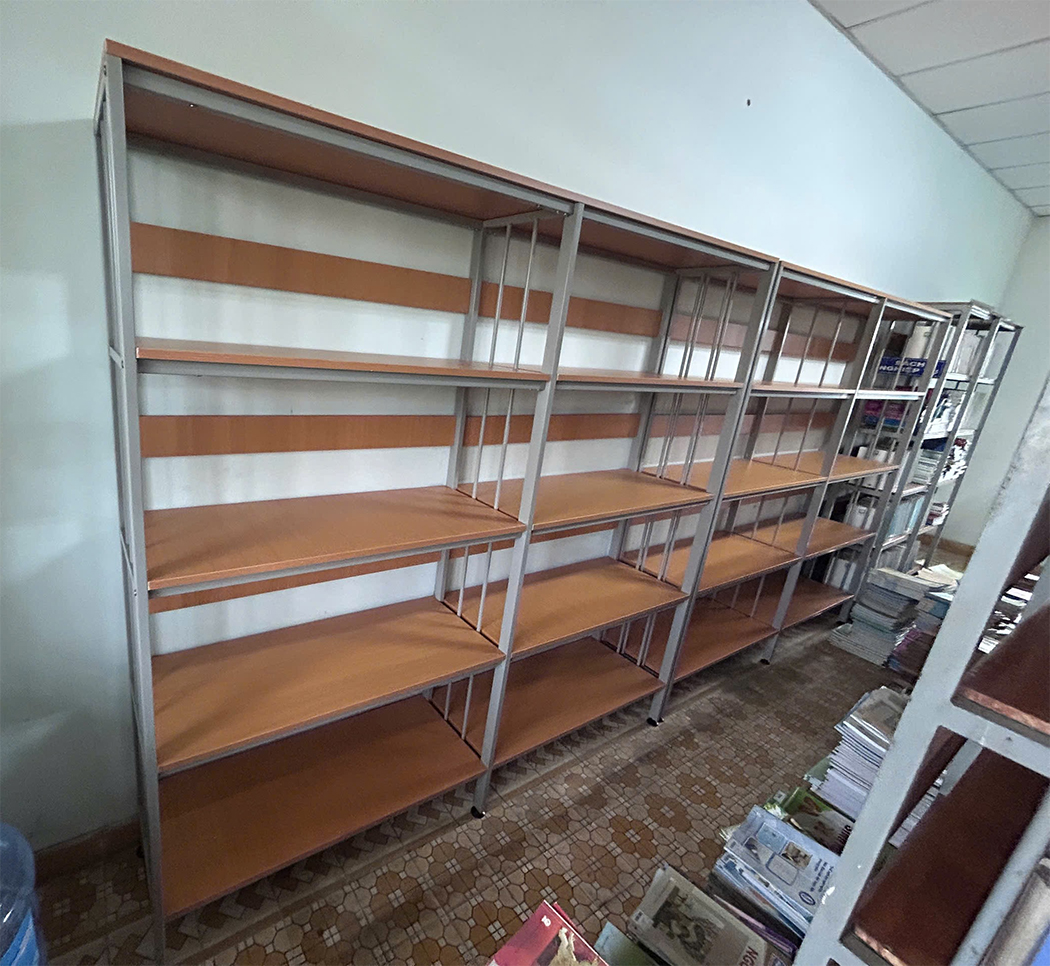 Hình thực tế giá sách GTV101 màu M21