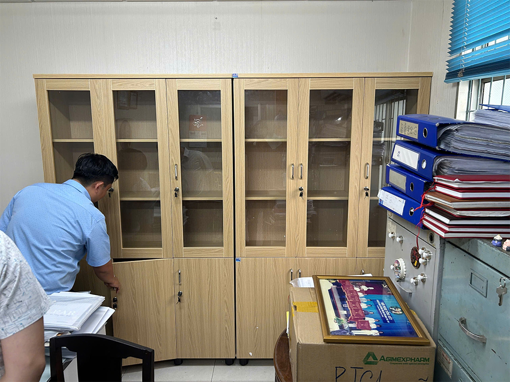 Hình thực tế tủ AT1960-3K màu M1