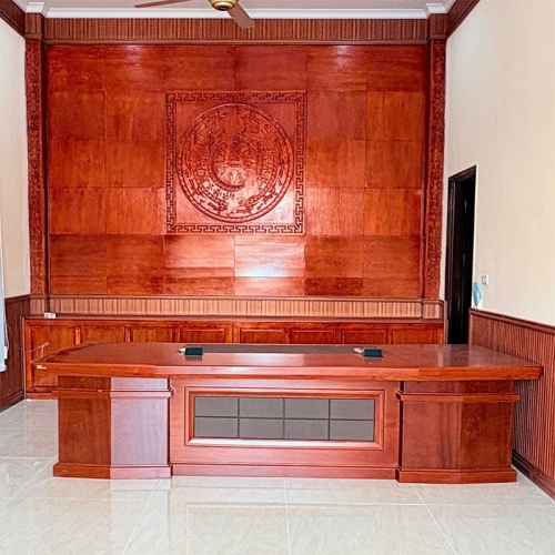 Bàn Chủ Tịch BOSS18