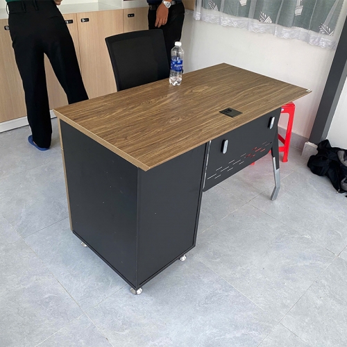 Bàn chuyên viên BRI120SHLC15